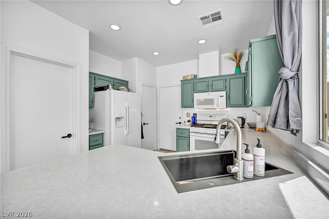 10052 Lemon Valley Avenue Las Vegas NV 89147