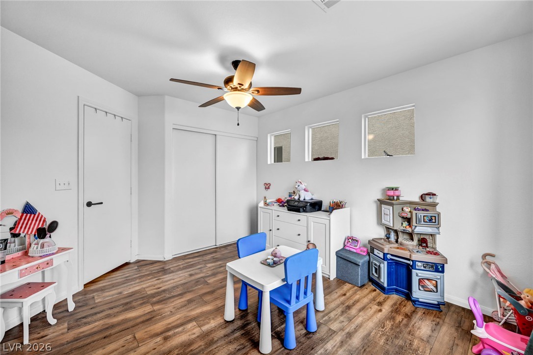 10052 Lemon Valley Avenue Las Vegas NV 89147