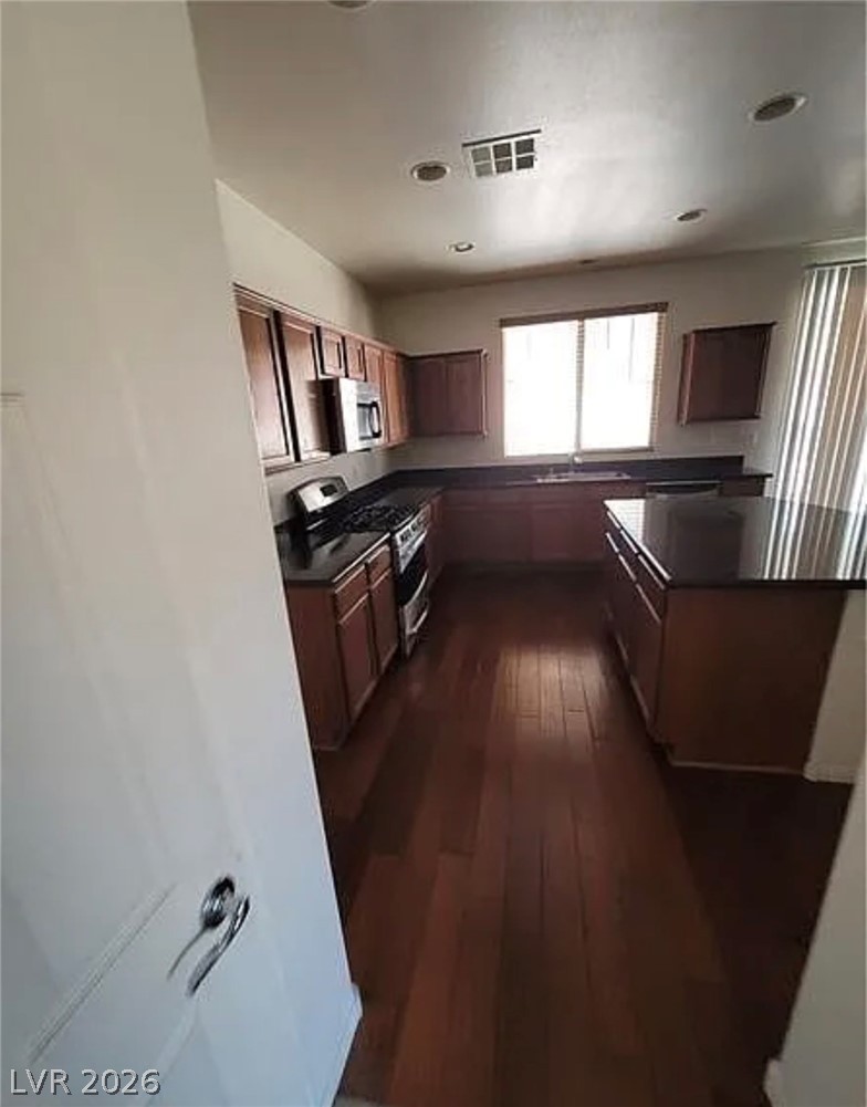 6647 Brooklyn Heights Street Las Vegas NV 89166