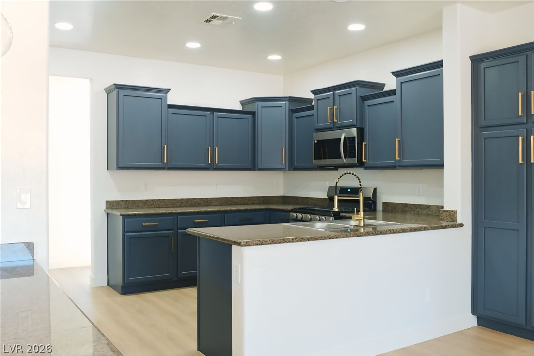 5728 Flying Birdie Avenue Las Vegas NV 89122