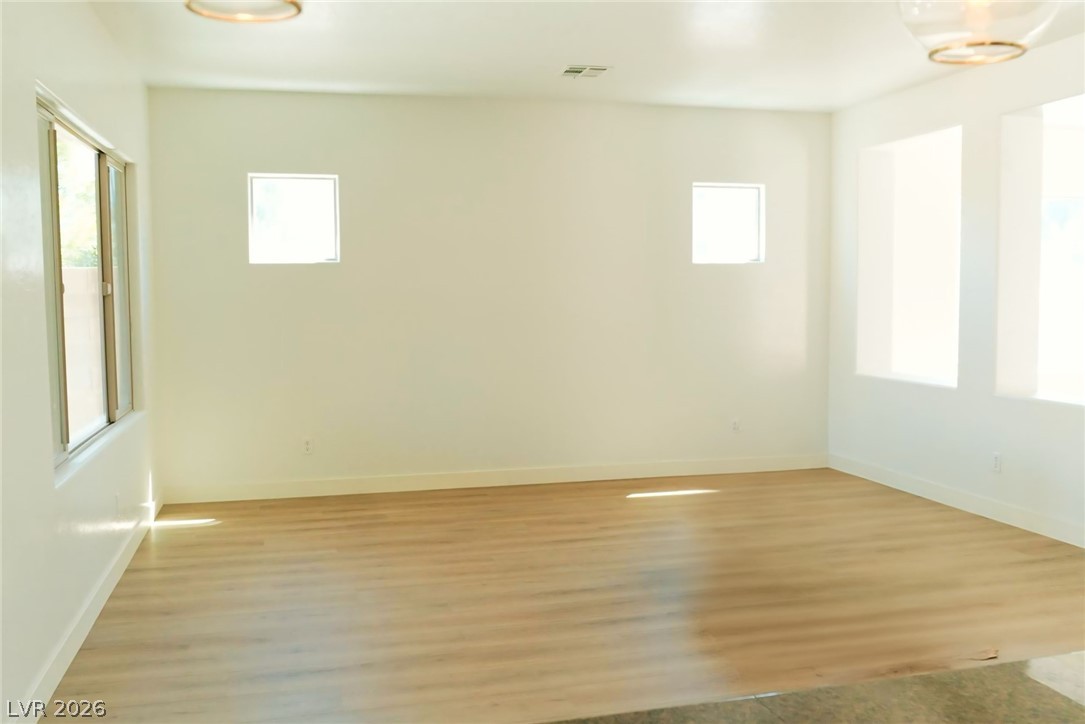5728 Flying Birdie Avenue Las Vegas NV 89122