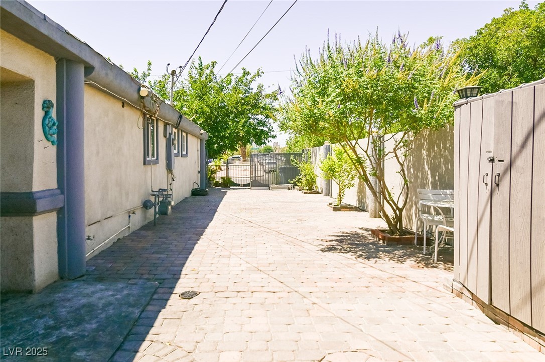 2824 El Toreador Street Las Vegas NV 89169