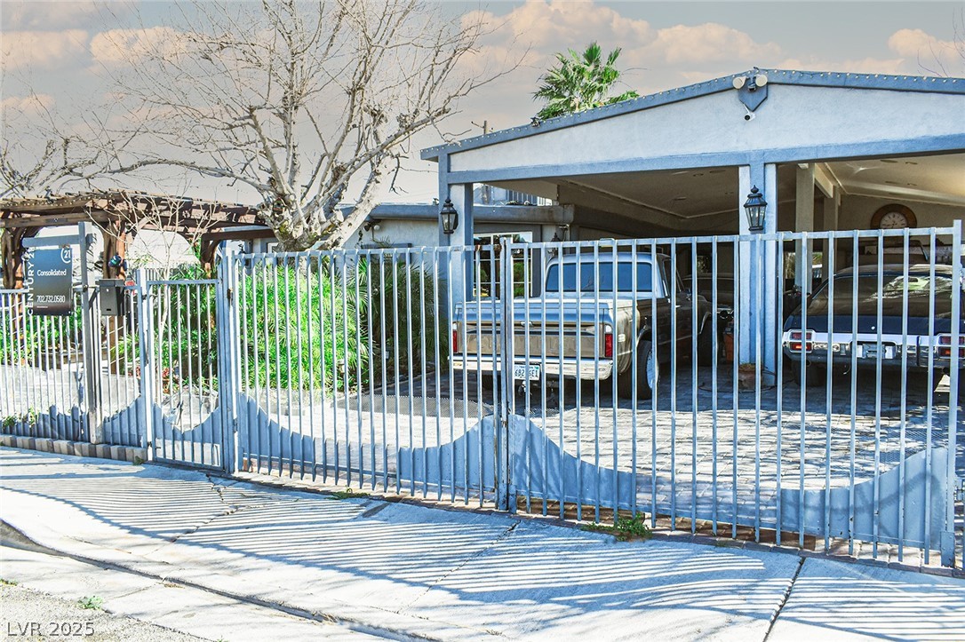 2824 El Toreador Street Las Vegas NV 89169