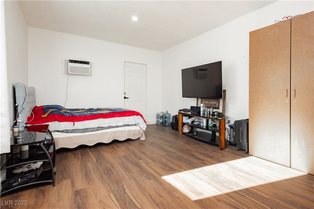 705 N Torrey Pines Las Vegas NV 89107