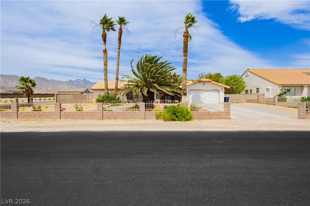 5525 North Tee Pee Lane Las Vegas NV 89149