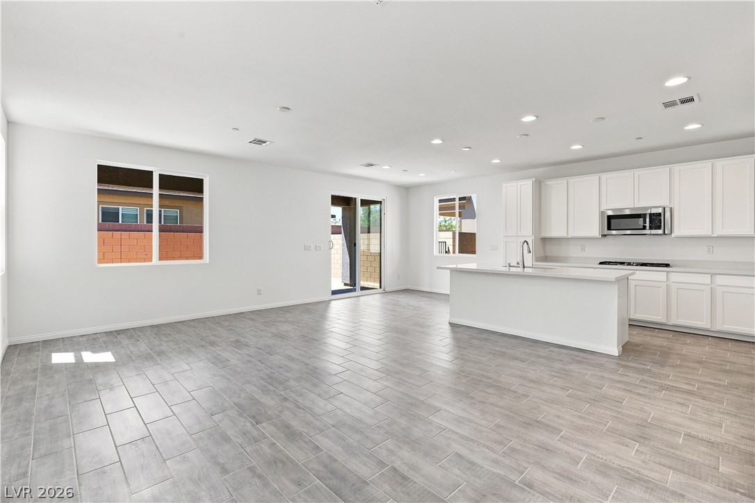 5187 Dustin Keller Avenue Las Vegas NV 89139