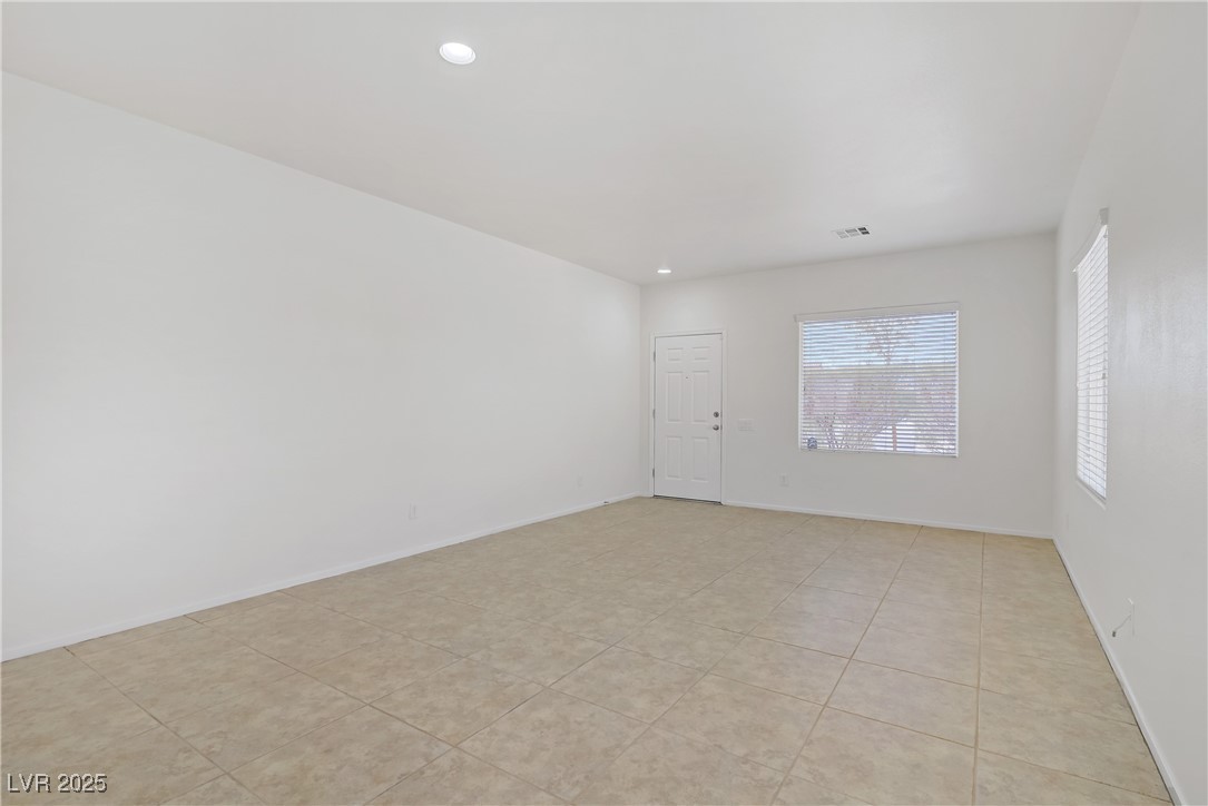 6933 Diver Avenue North Las Vegas NV 89084