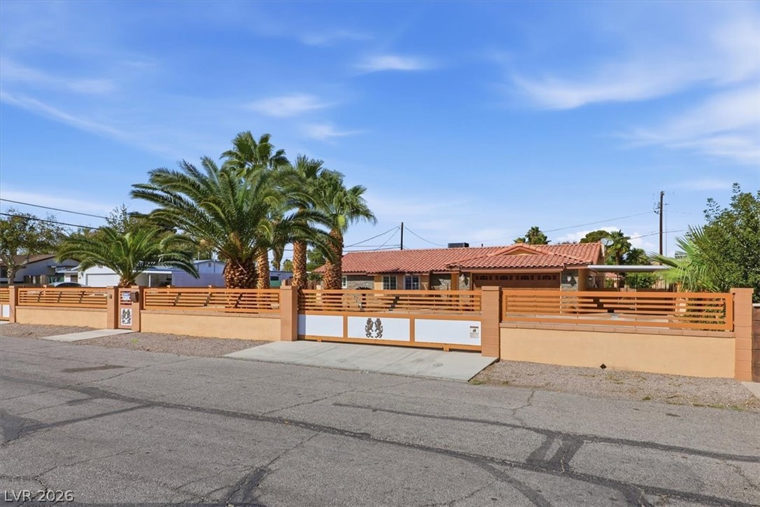 3936 Jewel Avenue Las Vegas NV 89121