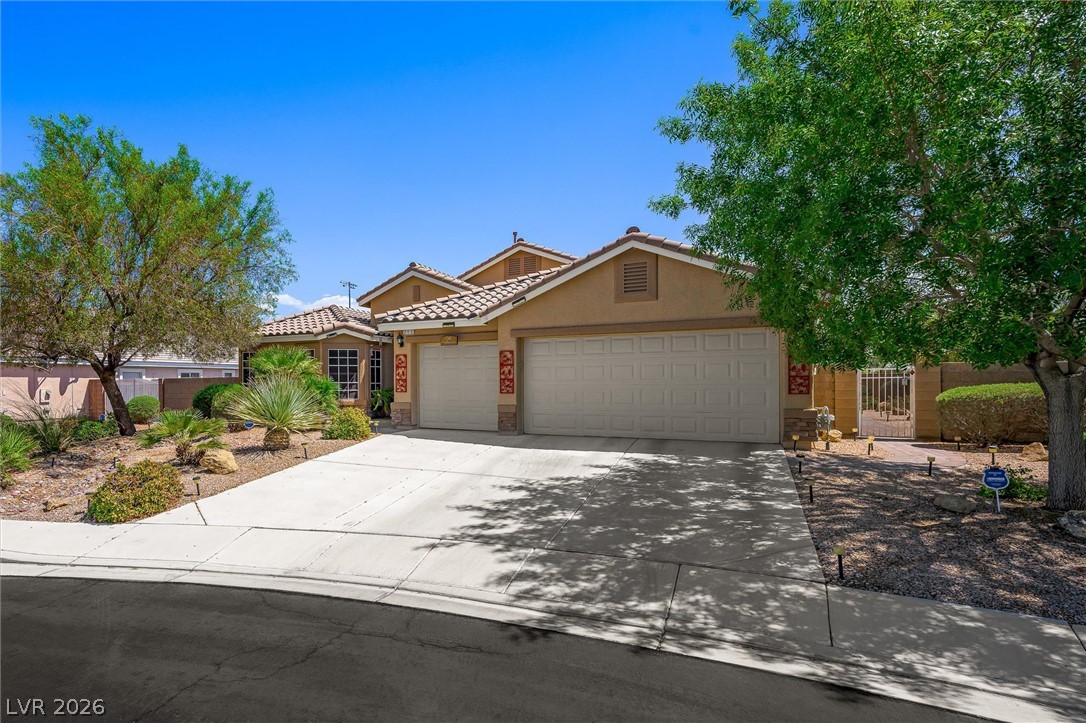 213 Whitetail Archery Avenue North Las Vegas NV 89084