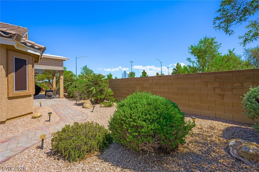 213 Whitetail Archery Avenue North Las Vegas NV 89084