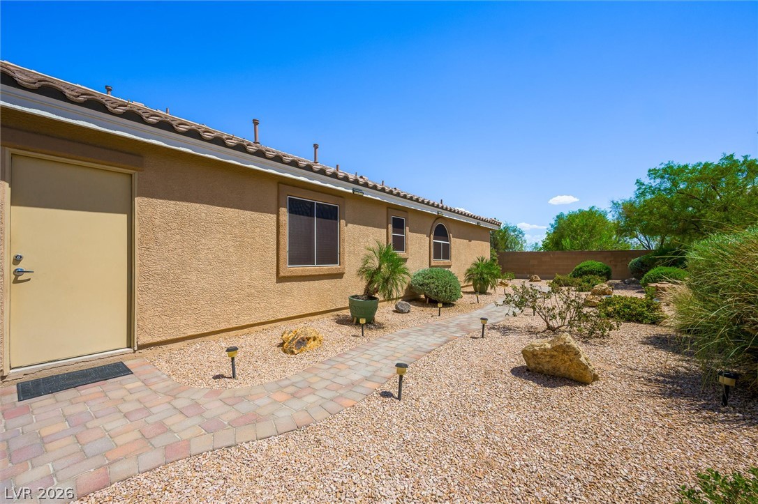 213 Whitetail Archery Avenue North Las Vegas NV 89084
