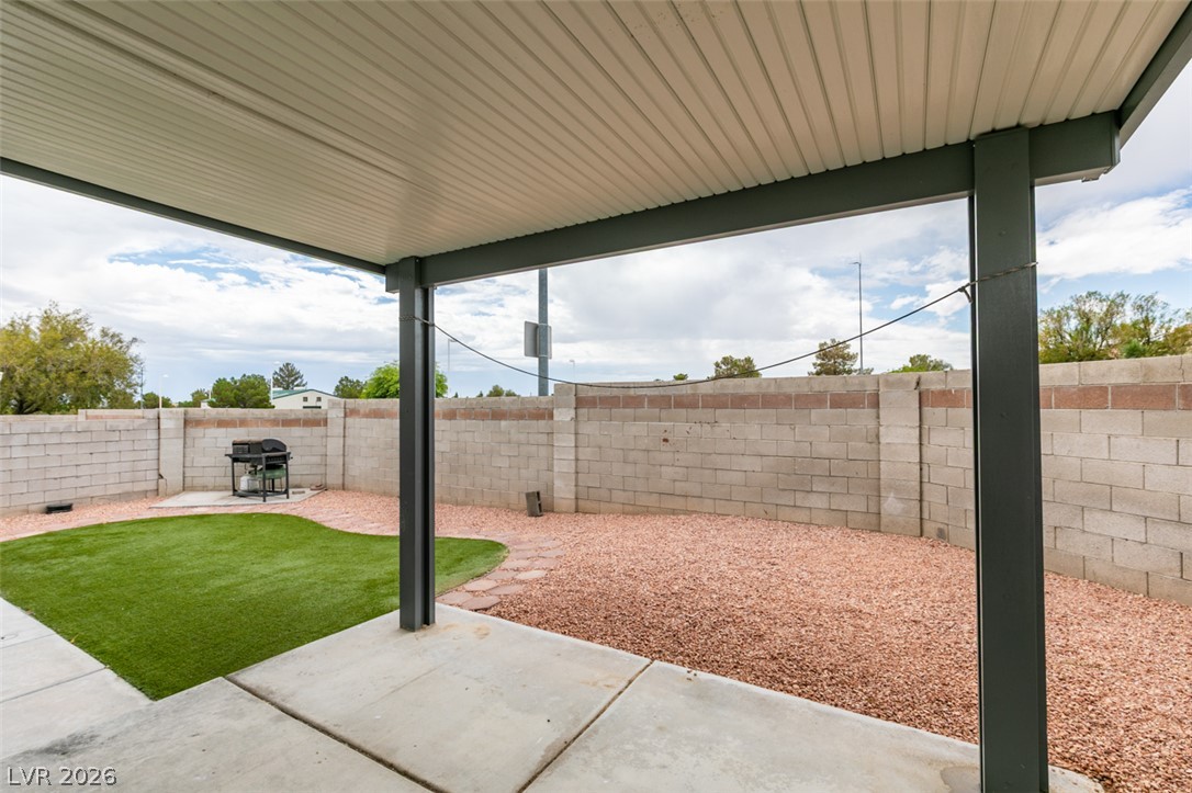 8721 Raindrop Canyon Avenue Las Vegas NV 89129