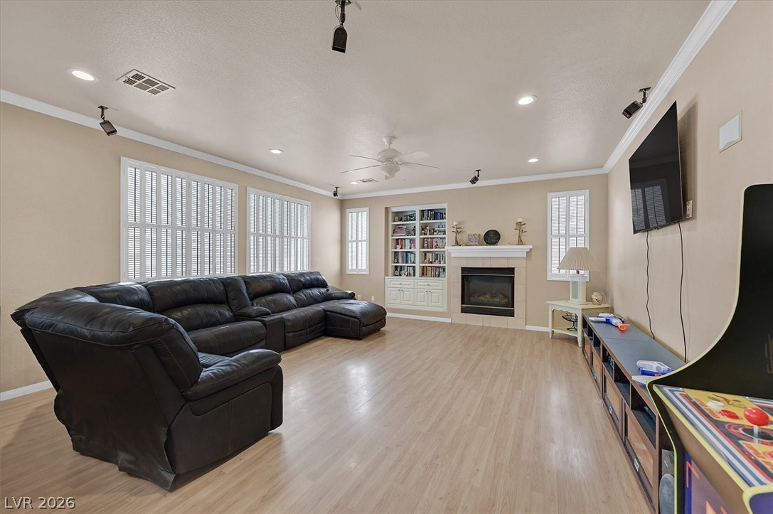 10105 Shore Pine Avenue Las Vegas NV 89129