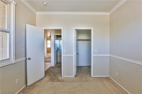211 Crown Imperial Street Henderson NV 89074