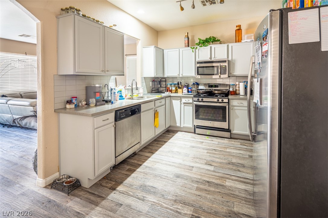 6338 Pronghorn Ridge Avenue Las Vegas NV 89122