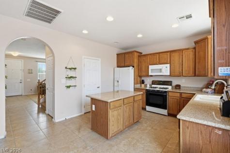 921 Trinity Pond Circle Henderson NV 89002