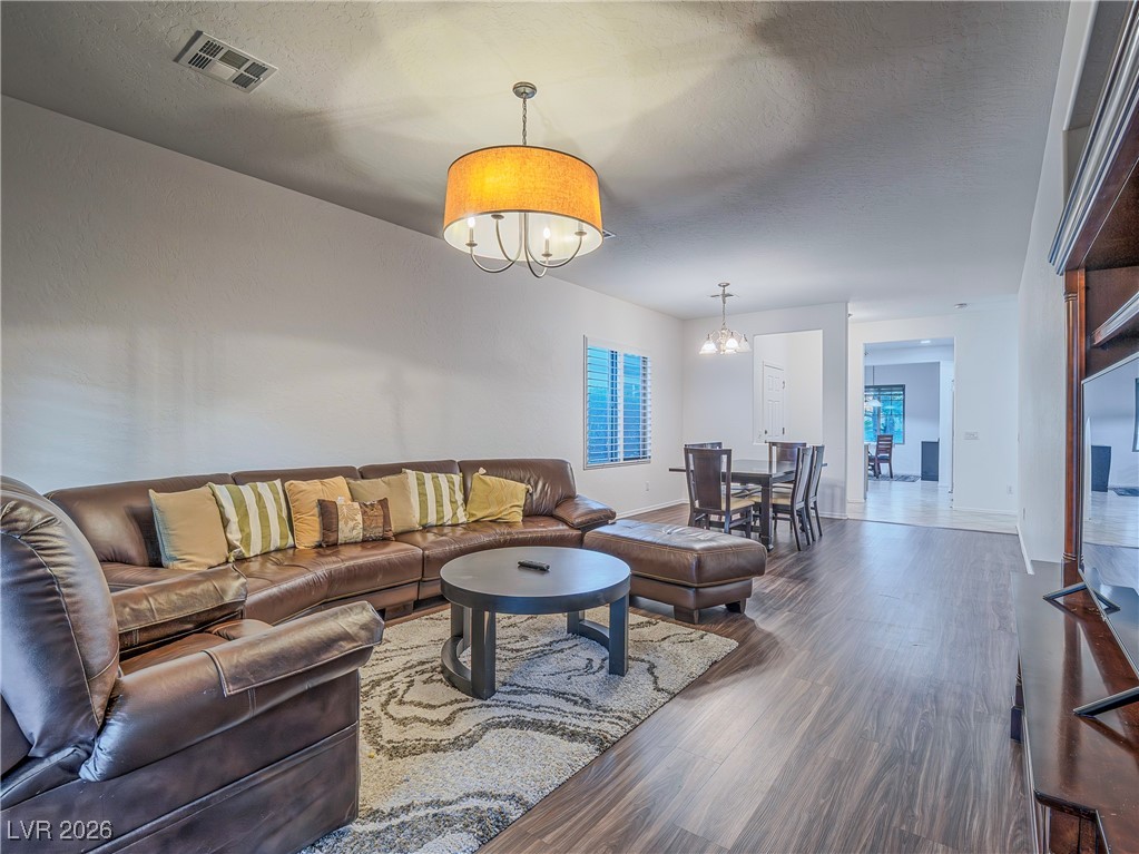 3879 Paint Court Las Vegas NV 89122