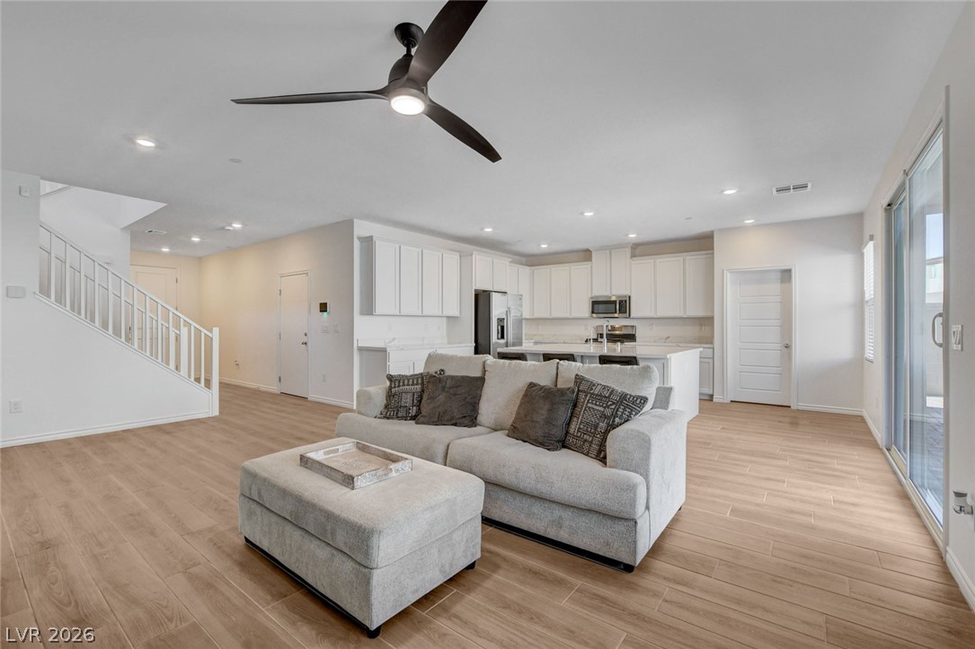 9262 Aiden Valley Avenue Las Vegas NV 89143