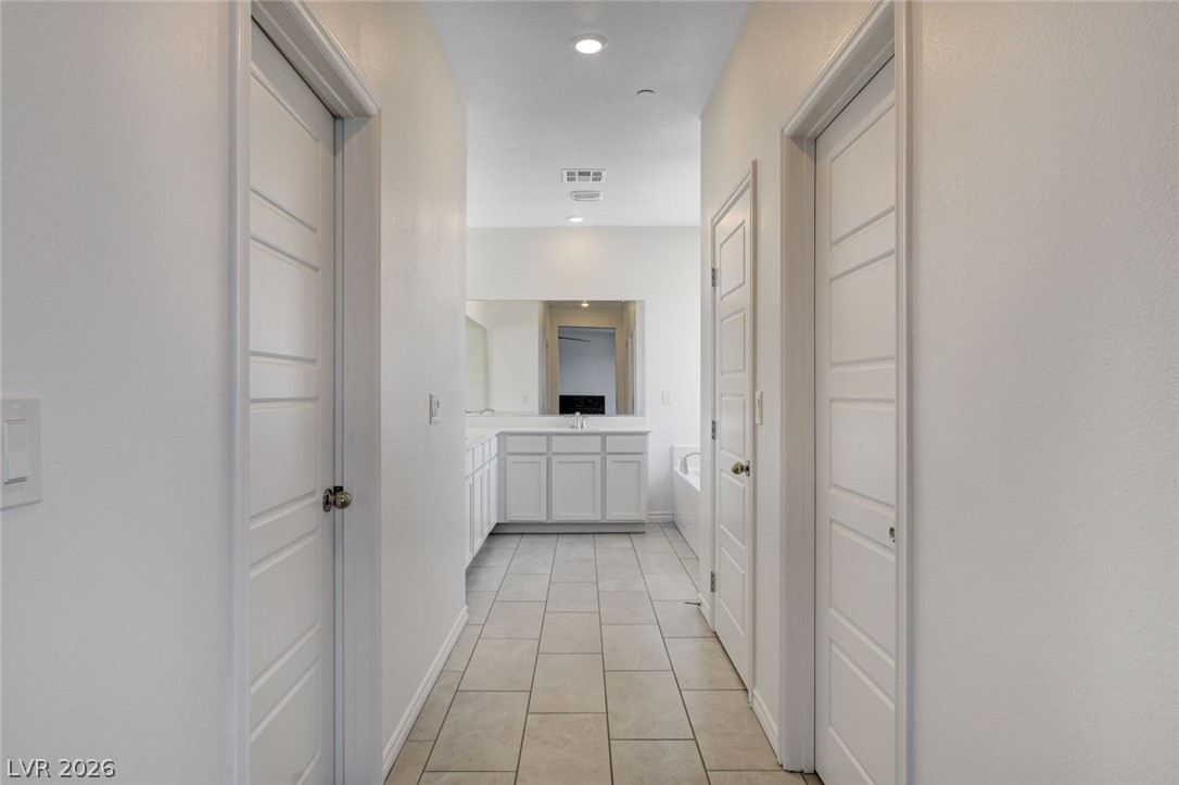 9262 Aiden Valley Avenue Las Vegas NV 89143