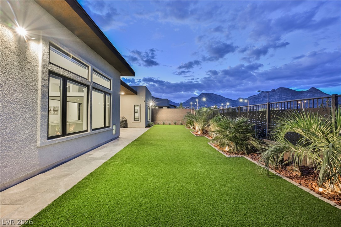 12182 Granite Canyon Street Las Vegas NV 89138
