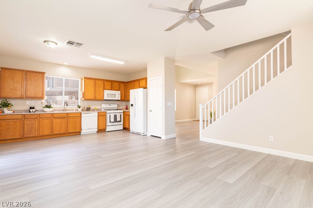 7019 Azure Beach Street Las Vegas NV 89148