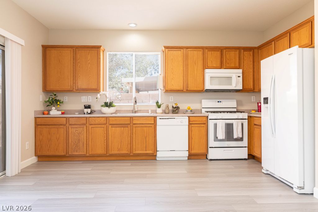 7019 Azure Beach Street Las Vegas NV 89148