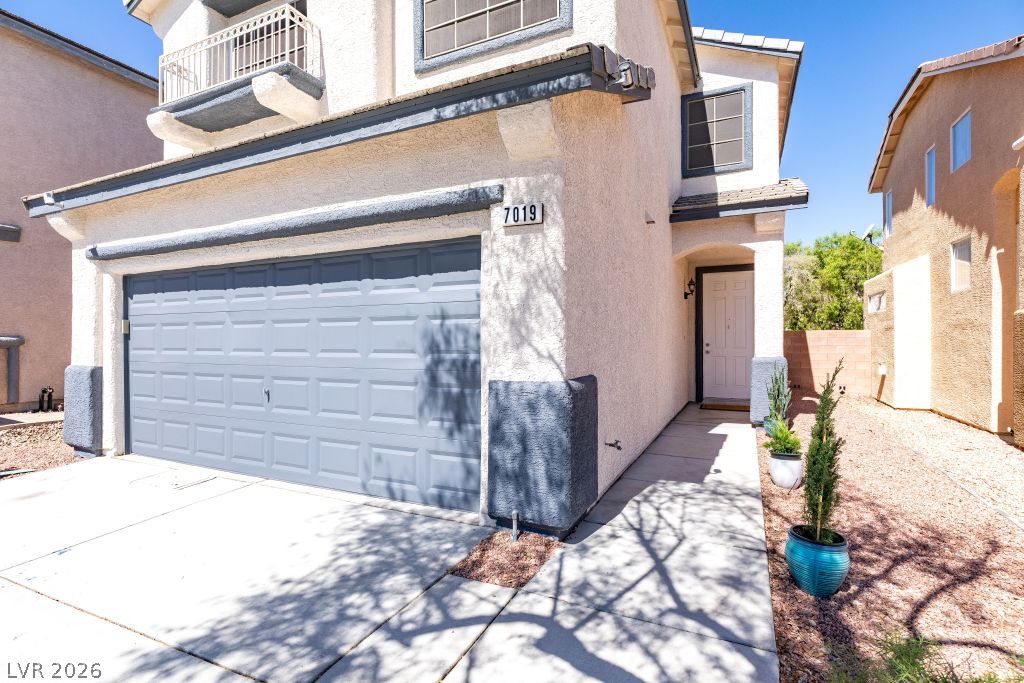 7019 Azure Beach Street Las Vegas NV 89148