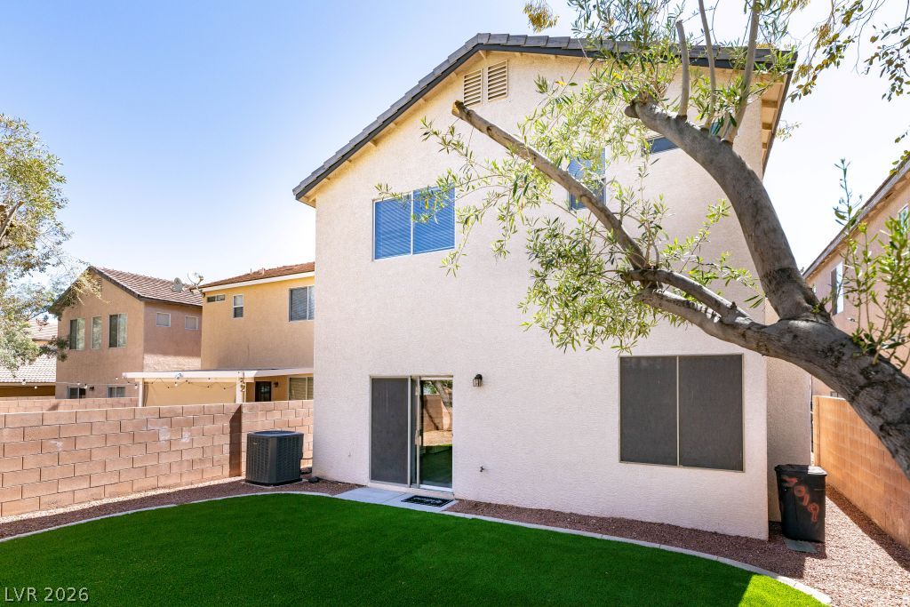 7019 Azure Beach Street Las Vegas NV 89148