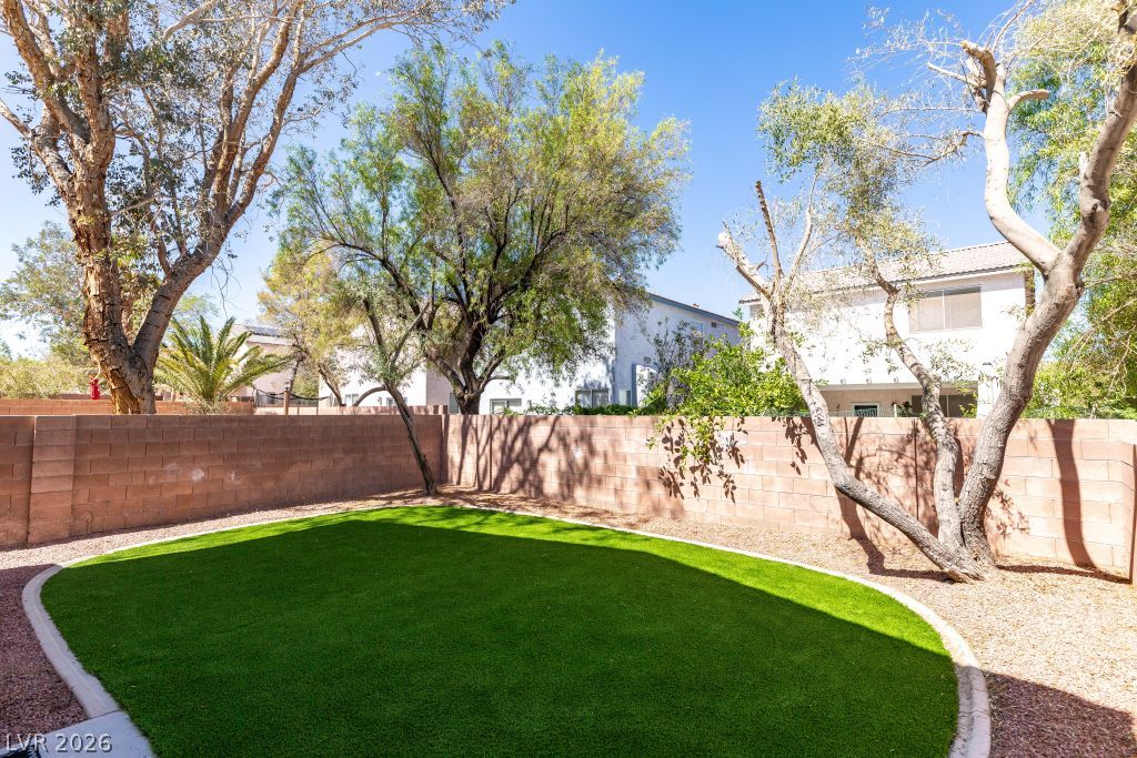 7019 Azure Beach Street Las Vegas NV 89148