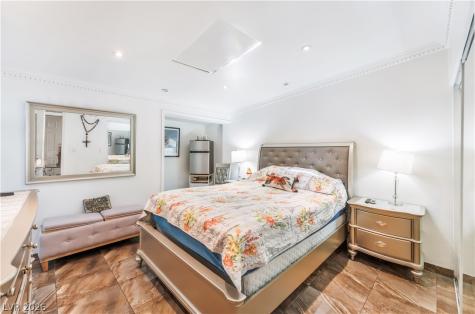 2083 La Vante Avenue Las Vegas NV 89169