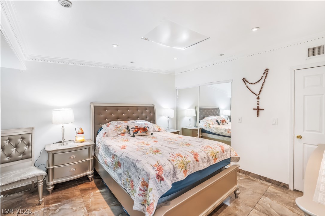 2083 La Vante Avenue Las Vegas NV 89169