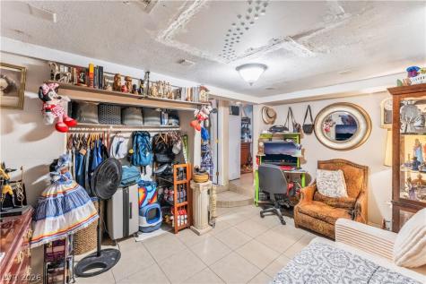 2083 La Vante Avenue Las Vegas NV 89169