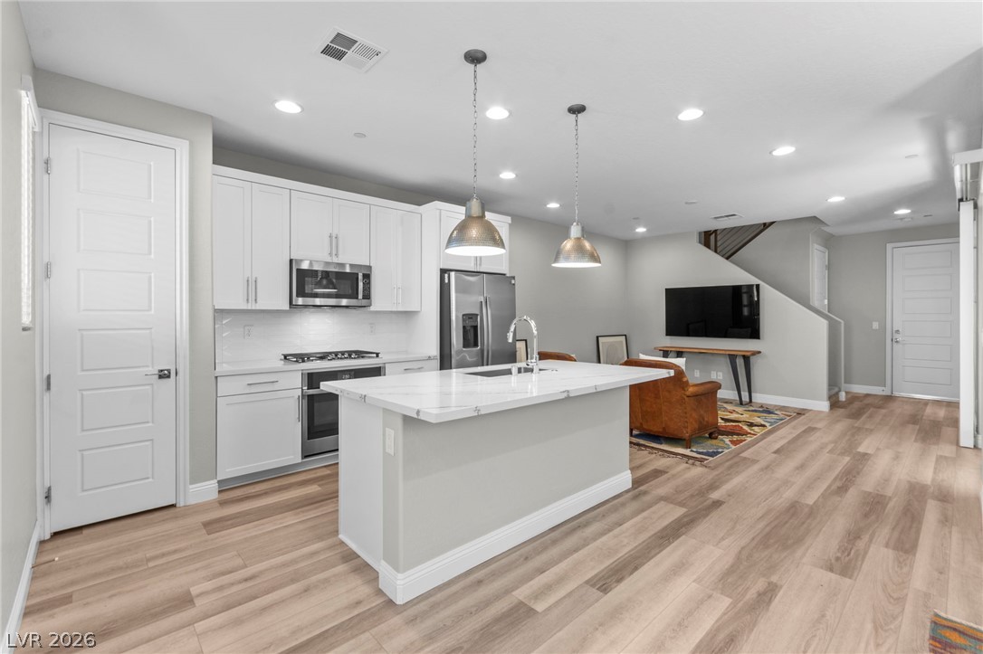 11676 Hamilton Lake Avenue Las Vegas NV 89138