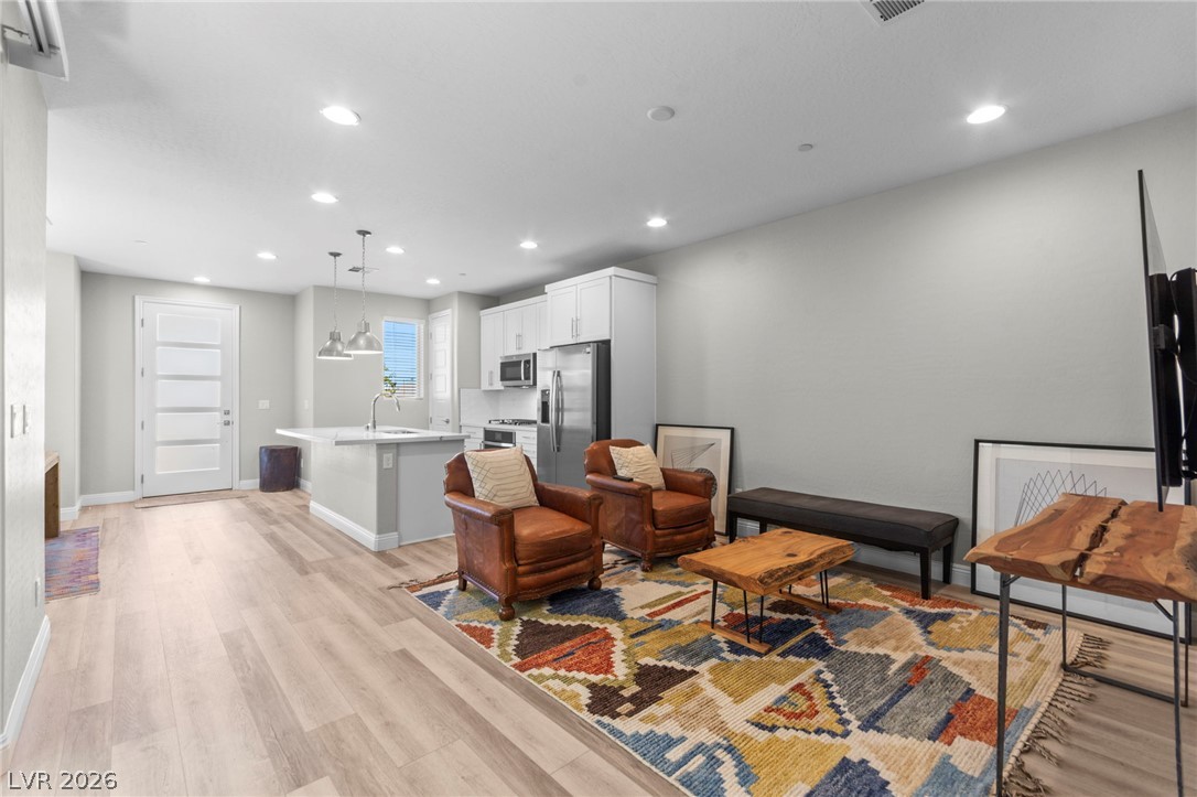 11676 Hamilton Lake Avenue Las Vegas NV 89138