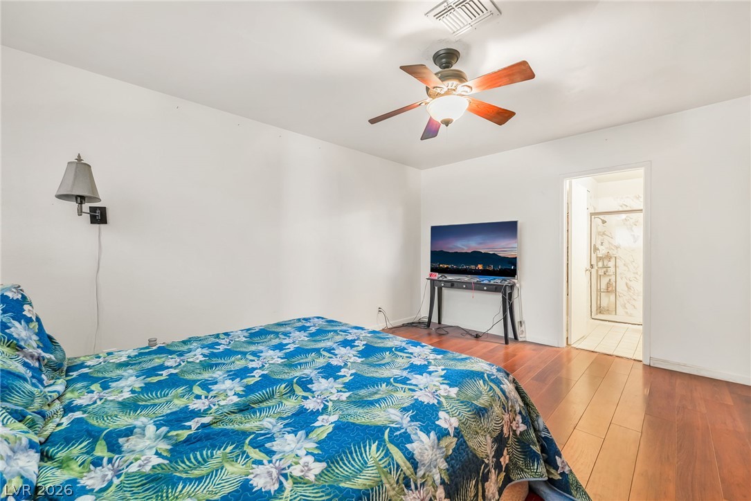 6604 Larchwood Lane Las Vegas NV 89103