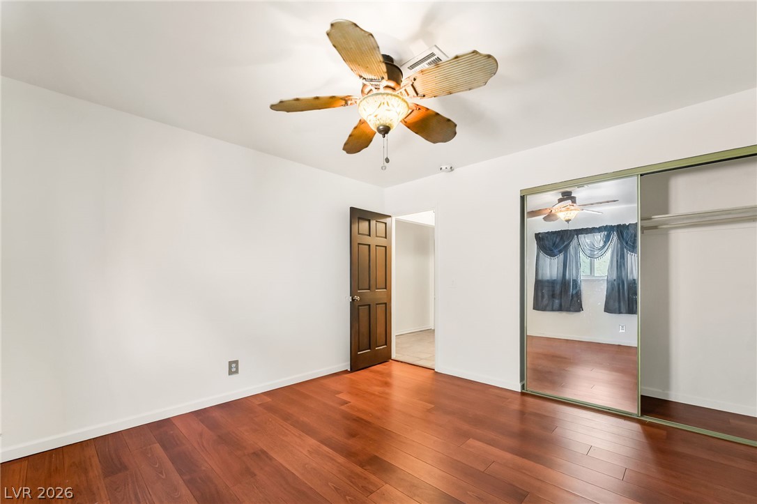 6604 Larchwood Lane Las Vegas NV 89103