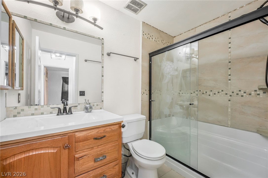 6604 Larchwood Lane Las Vegas NV 89103
