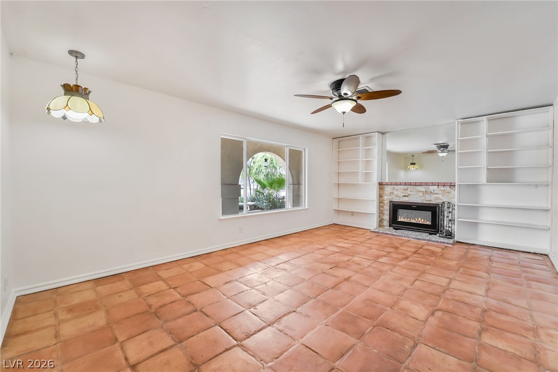 6604 Larchwood Lane Las Vegas NV 89103