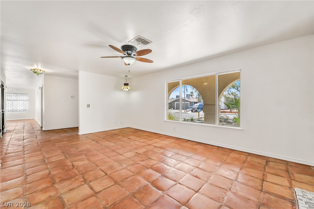 6604 Larchwood Lane Las Vegas NV 89103