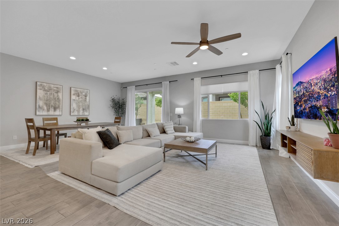812 Klamath Springs Street Henderson NV 89011