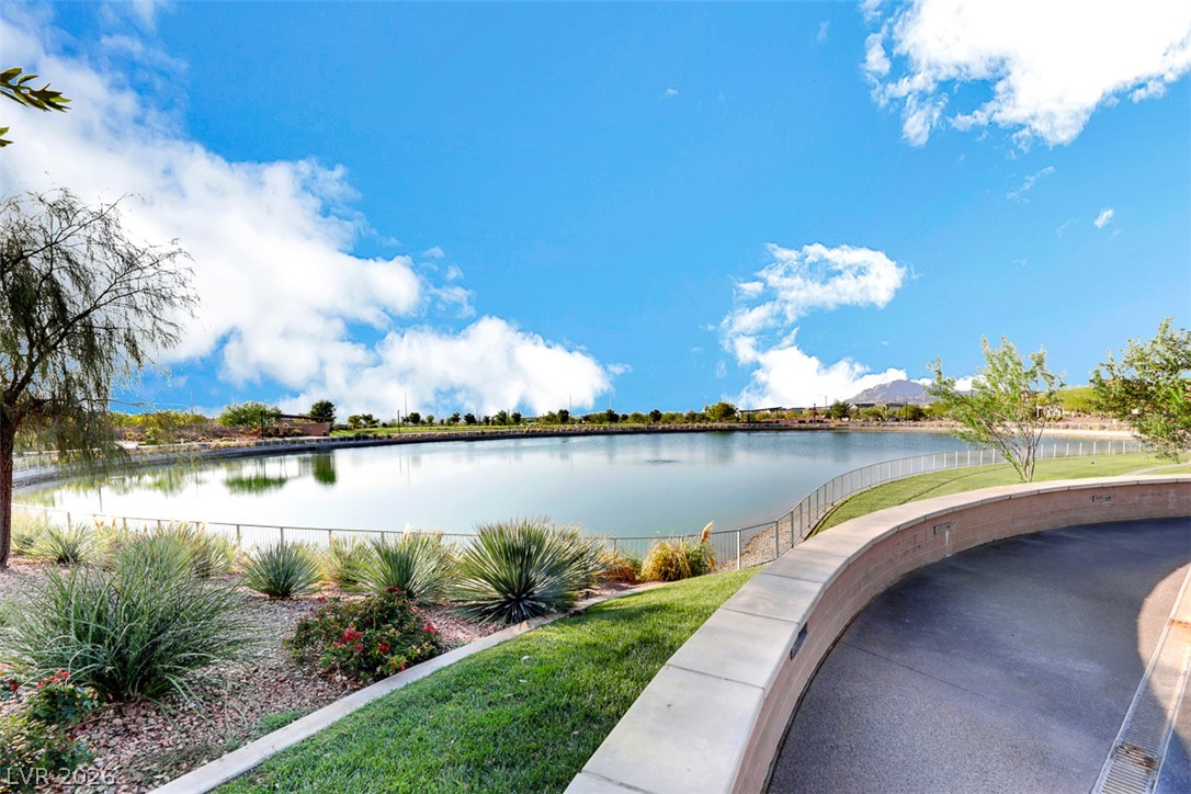 812 Klamath Springs Street Henderson NV 89011