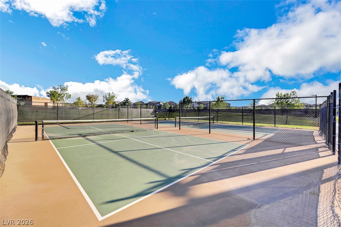 812 Klamath Springs Street Henderson NV 89011