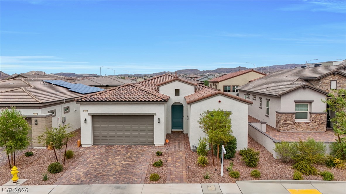 812 Klamath Springs Street Henderson NV 89011