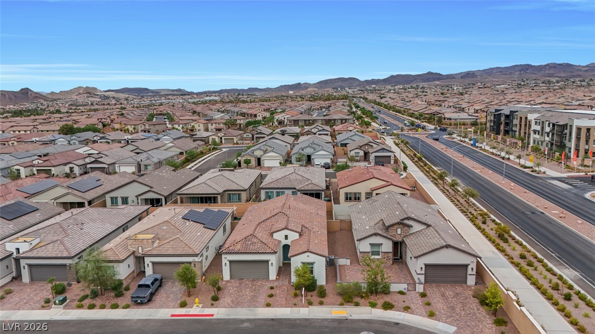 812 Klamath Springs Street Henderson NV 89011