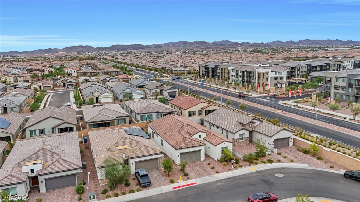 812 Klamath Springs Street Henderson NV 89011
