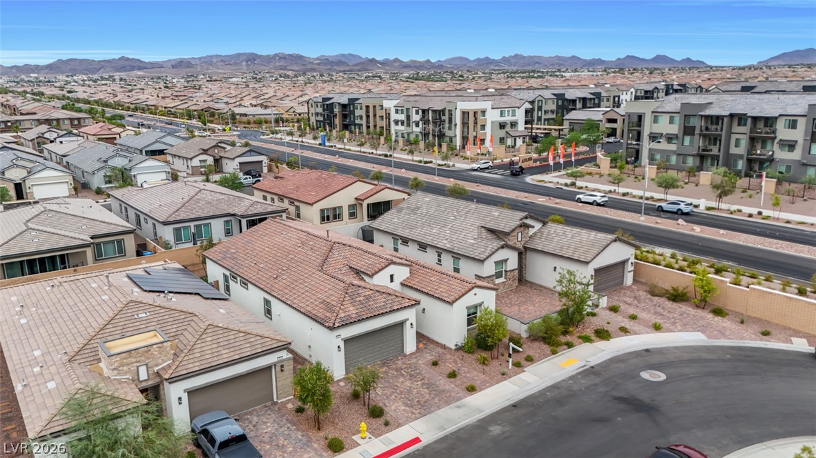 812 Klamath Springs Street Henderson NV 89011