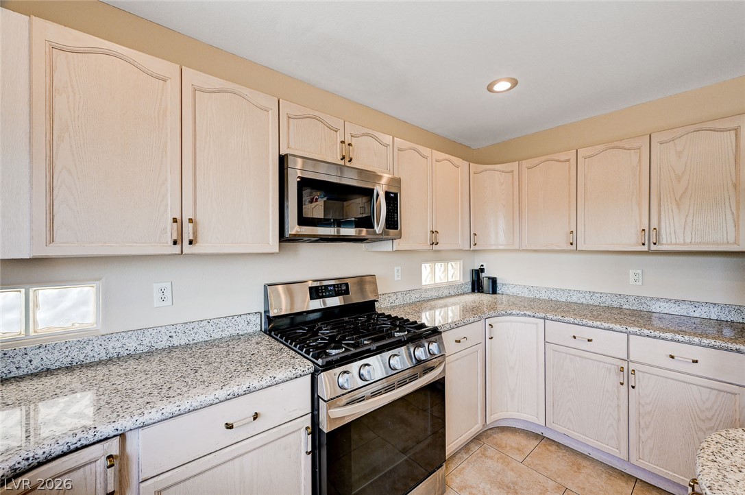 7813 Falconwing Avenue Las Vegas NV 89131