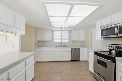 6825 West Oakey Boulevard Las Vegas NV 89146