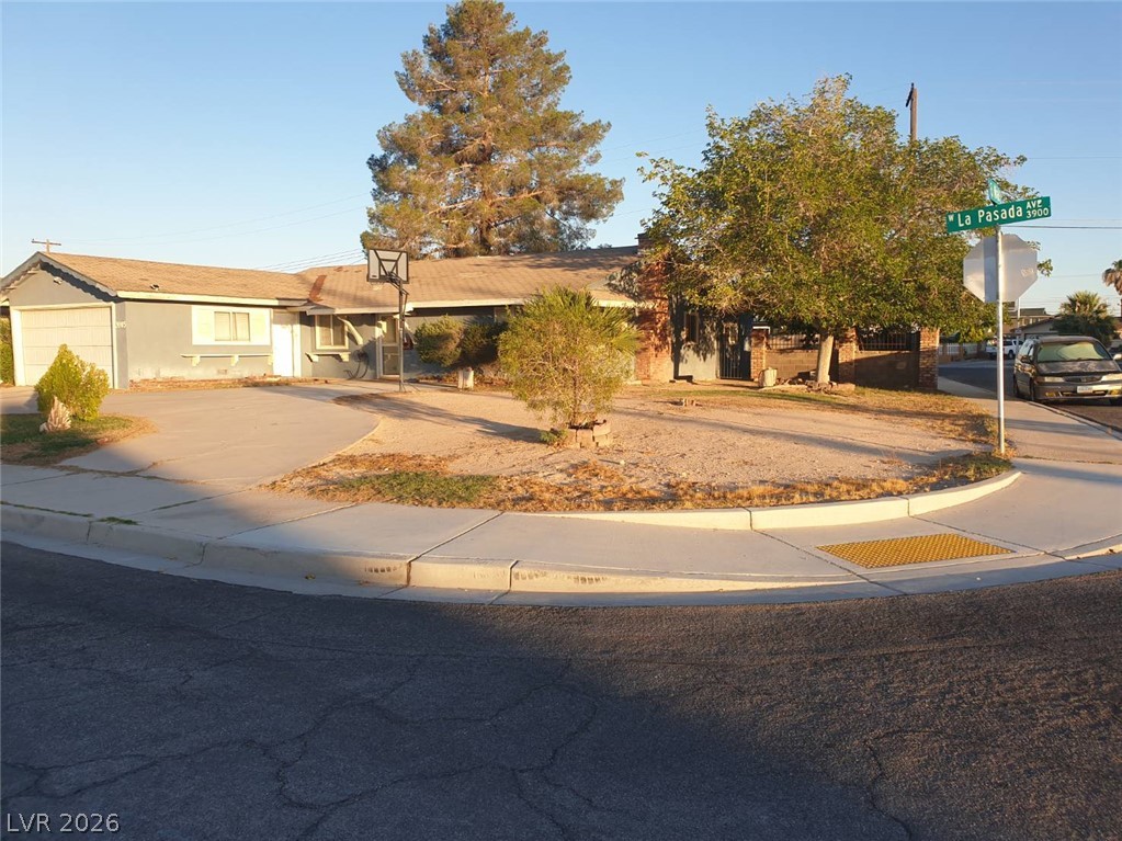 3905 La Pasada Avenue Las Vegas NV 89102