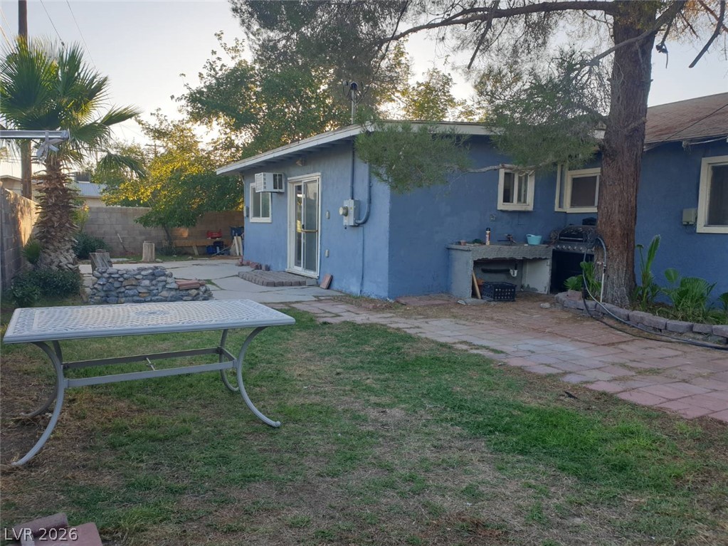 3905 La Pasada Avenue Las Vegas NV 89102